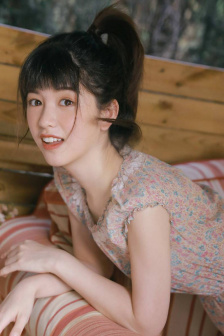 超薄打底女裤做瑜伽图片
